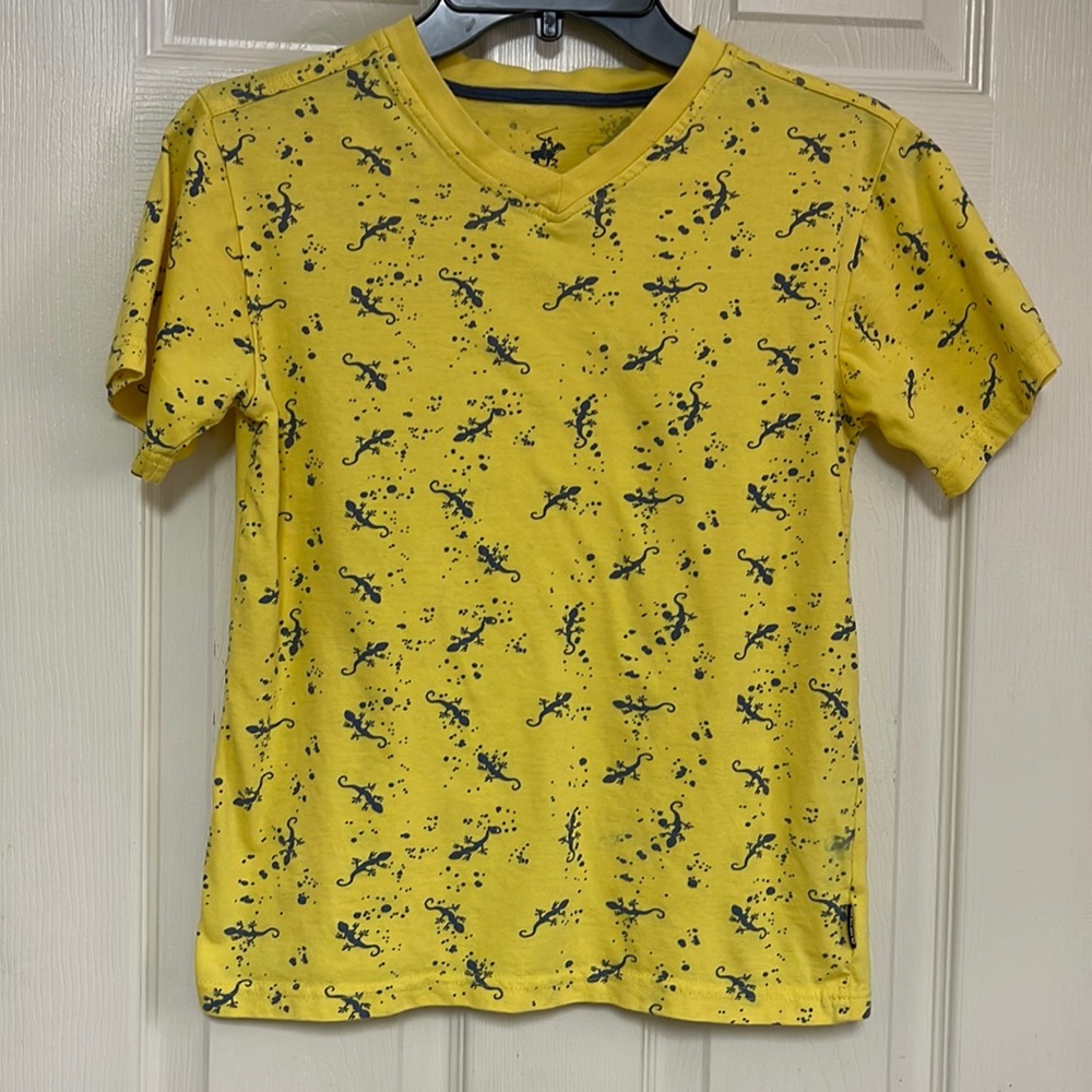 Beverly Hills Polo Club boys top. Size 12. One spot on the bottom front.